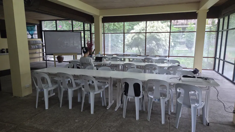 Kampus Kalikasan, Filipina — Dewan makan dan ruang kongsi