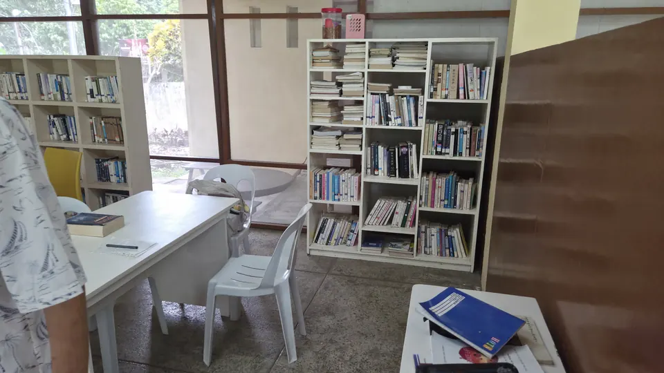 Kampus Kalikasan, Filipina — Ruang buku dan belajar